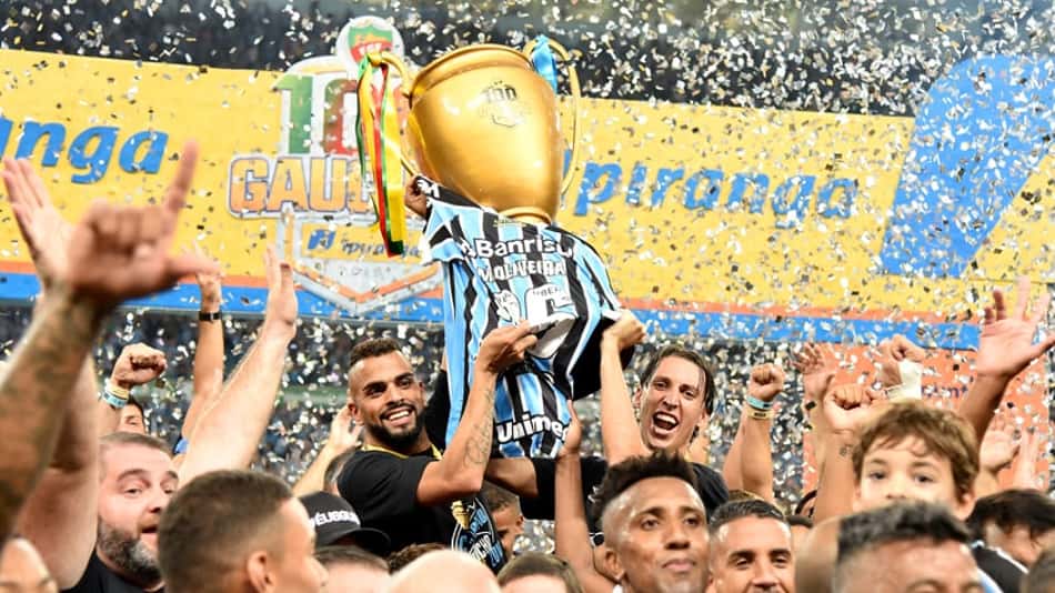 Binvicto! Em noite de goleiros, Paulo Victor defende três pênaltis e Grêmio fatura o Gauchão