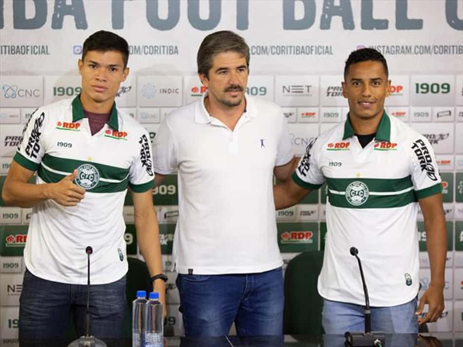 Coritiba apresenta dois reforços para a Série B