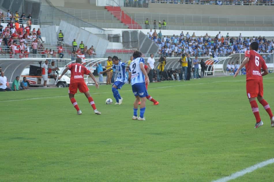 João Carlos pega dois pênaltis e CSA leva a melhor contra o CRB