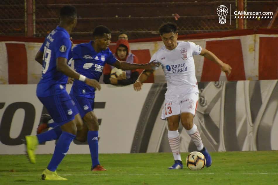 Pelo grupo do Cruzeiro, Emelec vence e elimina o Huracán da Libertadores