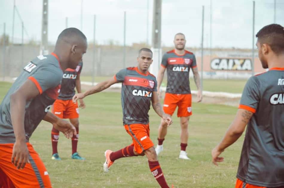 Em "mini pré-temporada", Mailson foca em ganho de condicionamento físico