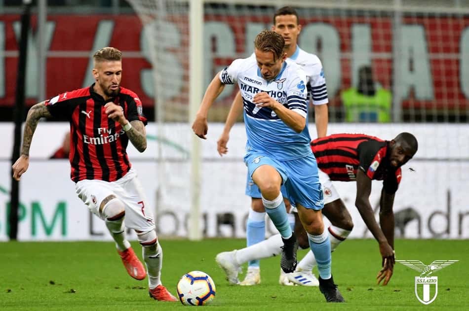 Diretoria do Grêmio e Lucas Leiva tiveram contato, admite o jogador
