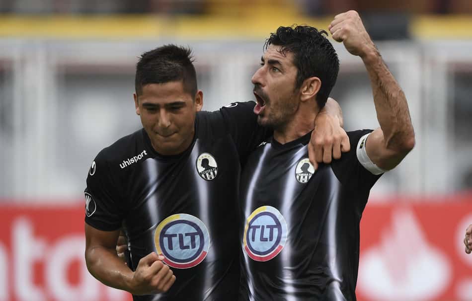 Zamora ganha do Cerro Porteño e joga Atlético-MG para a lanterna do grupo