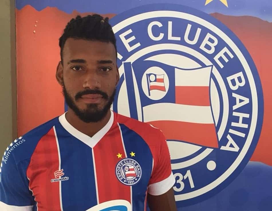 Novo reforço do Bahia, zagueiro exalta grande momento na carreira