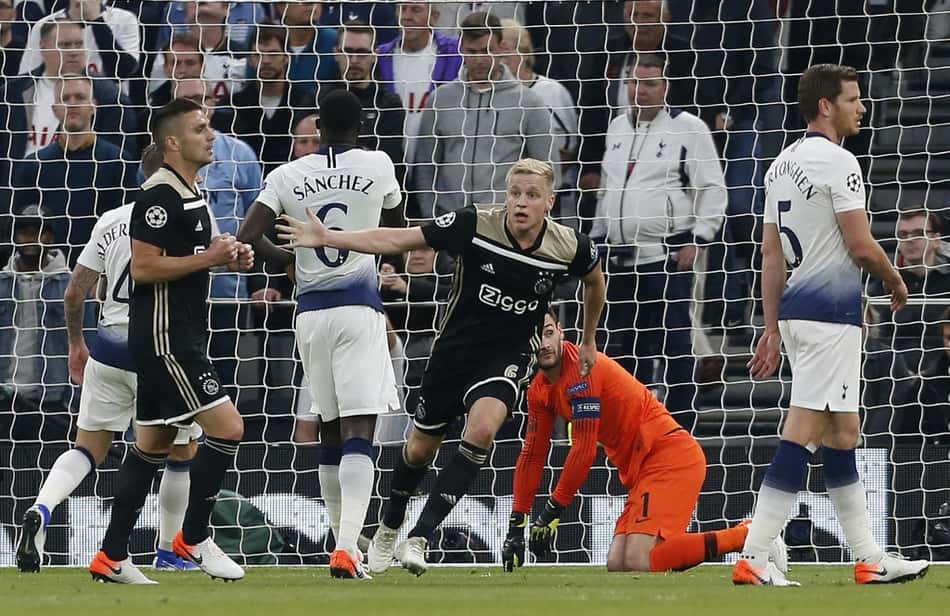 Ajax vence Tottenham em Londres e sai na frente na semi da Champions