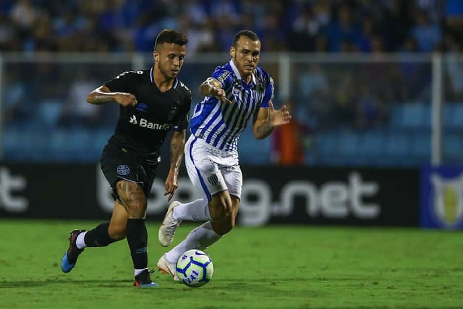 Grêmio cede empate ao Avaí e continua sem vencer no Brasileirão