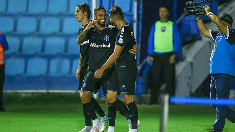 Jogadores do Grêmio analisam o empate fora de casa