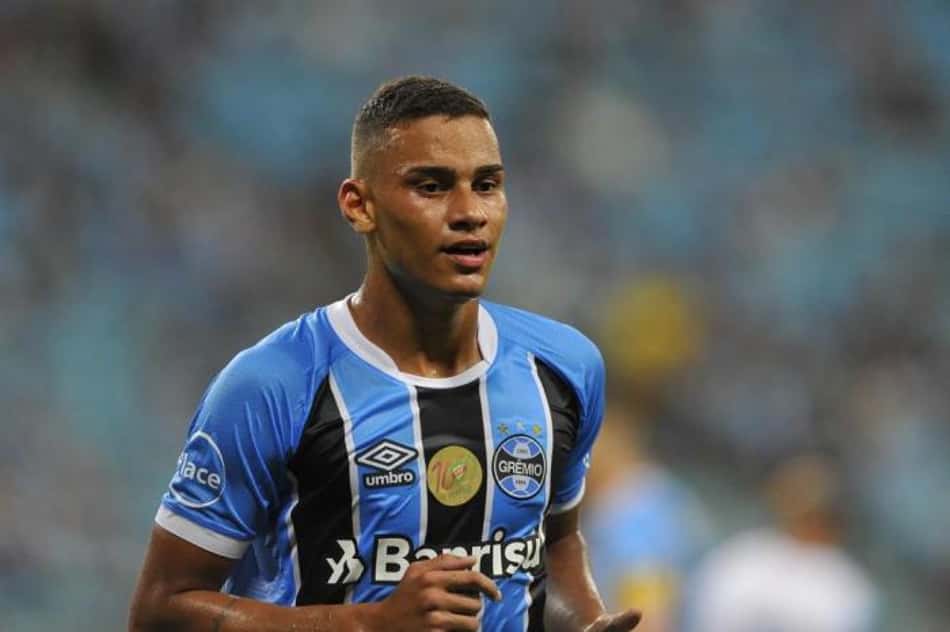 Meia Thonny Anderson pode ser emprestado pelo Grêmio ao Athletico