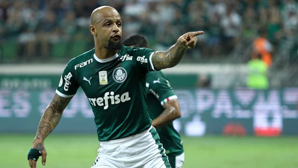 No triunfo do Palmeiras por 1 a 0 sobre o Internacional, o grande destaque foi Felipe Melo. O volante teve uma atuação que beirou a perfeição, marcando, movimentando-se e cortando pelo alto todos os ataques do adversário (notas por João Vitor Castanheira) 