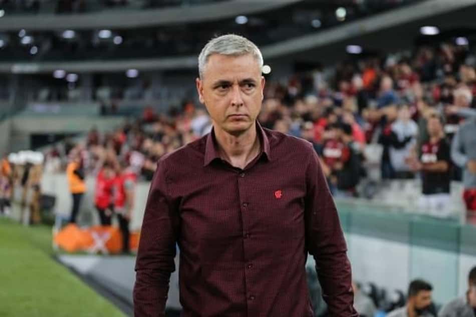 Tiago Nunes despista sobre o Timão e diz que só voltará em 2020