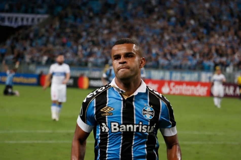 Alisson cita reação na Libertadores para animar o Grêmio no Brasileirão