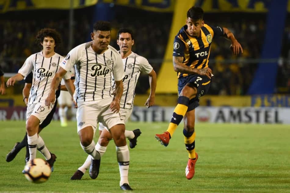 Martín Silva falha e Rosario Central derrota o Libertad