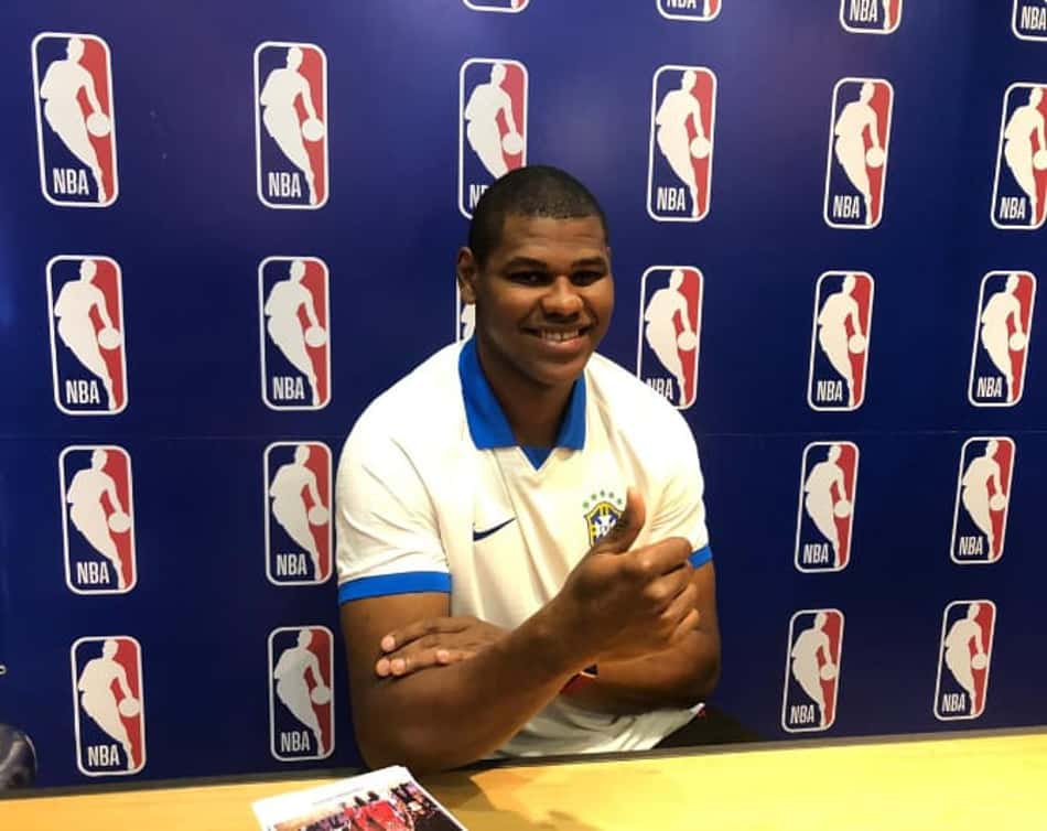 Felício projeta Mundial de Basquete e fala sobre os brasileiros na NBA