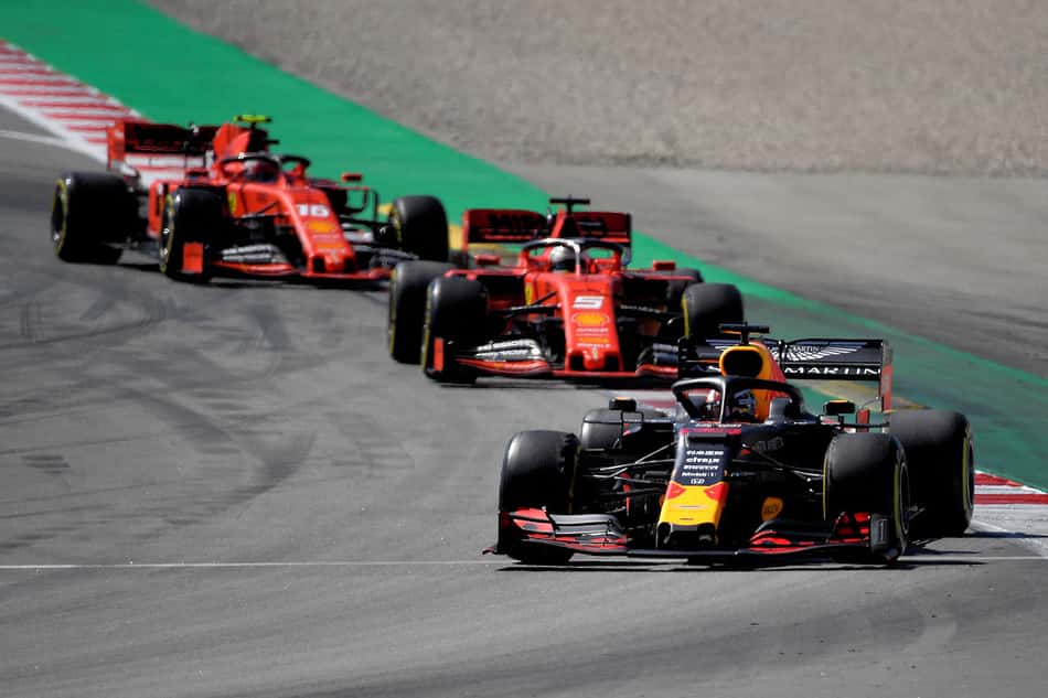 Verstappen recebe dois pontos de penalidade em sua licença de corrida