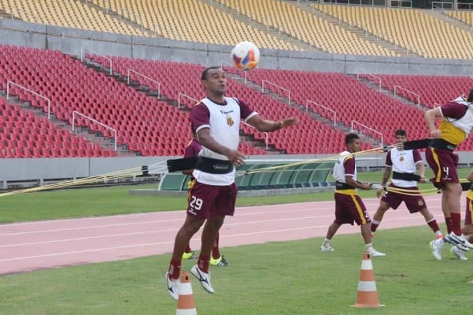 Volante do Sampaio Corrêa diz que 'é preciso ser perfeito' contra Palmeiras