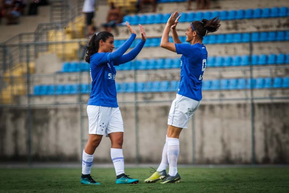 No primeiro jogo, as meinas do Cruzeiro venceram por 4 a 1 fora de casa e podem perder até por dois gols de diferença que avançam