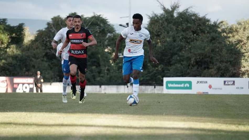 Preocupado com a zona de rebaixamento, Oeste recebe o São Bento