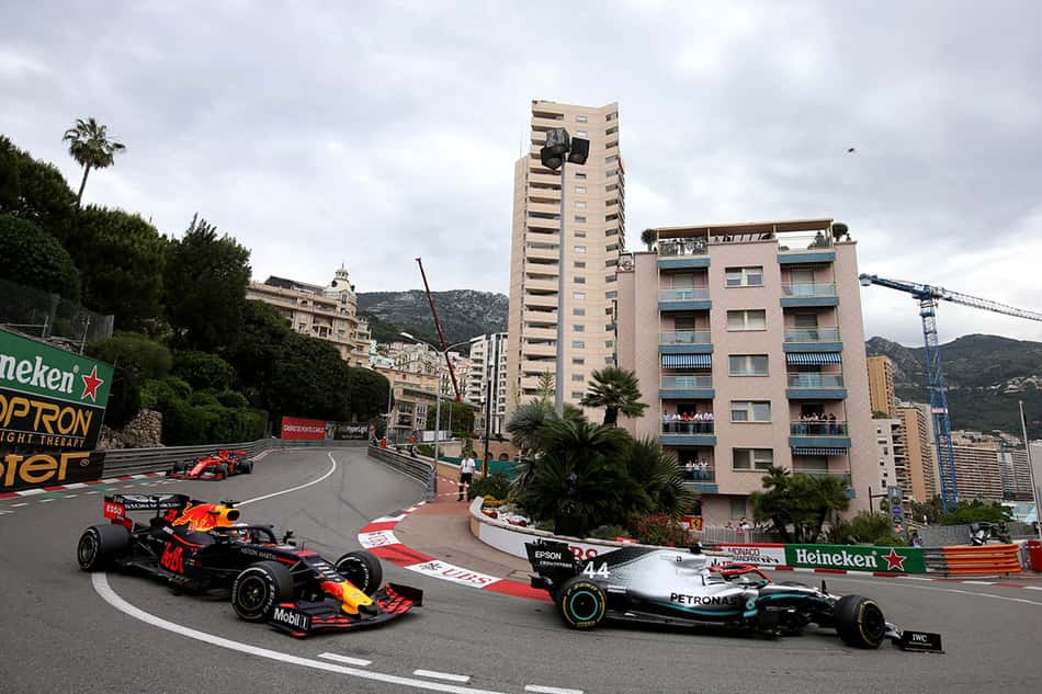 Verstappen afirmou que foi "divertido brigar em segundo lugar"