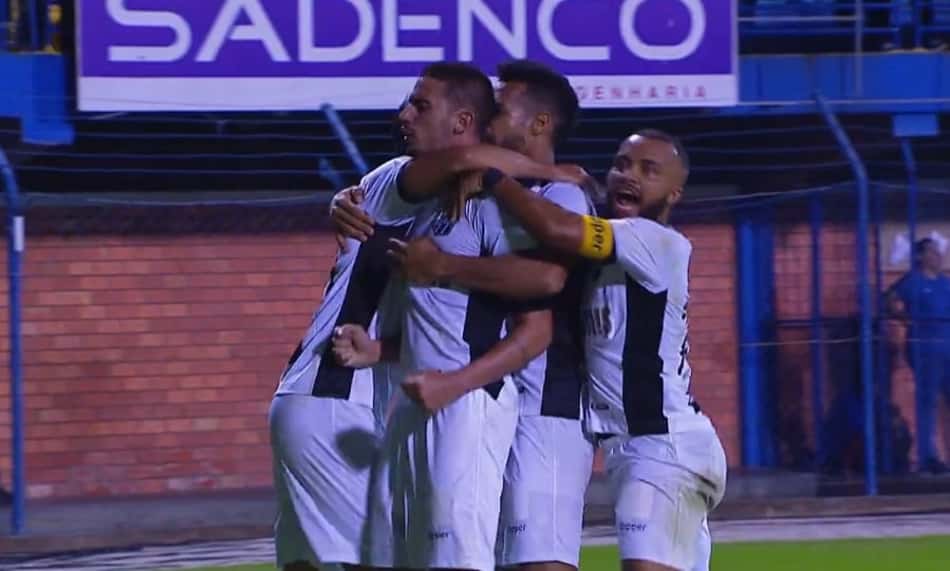 Em recuperação na etapa final, Ceará vira sobre o Avaí na Ressacada