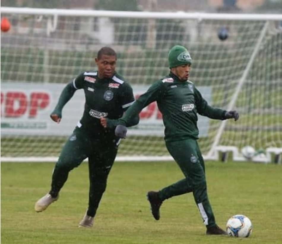 De olho no América-MG, Coritiba treina em dois períodos no CT da Graciosa