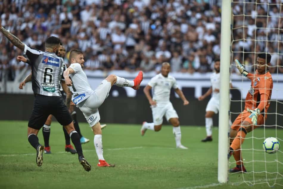 Santos x Ceará: prováveis times, onde ver e desfalques da partida do BR
