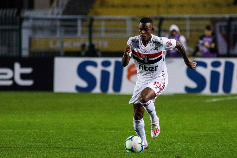 'Calazans decepcionou dentro e fora de campo', diz dirigente do São Paulo