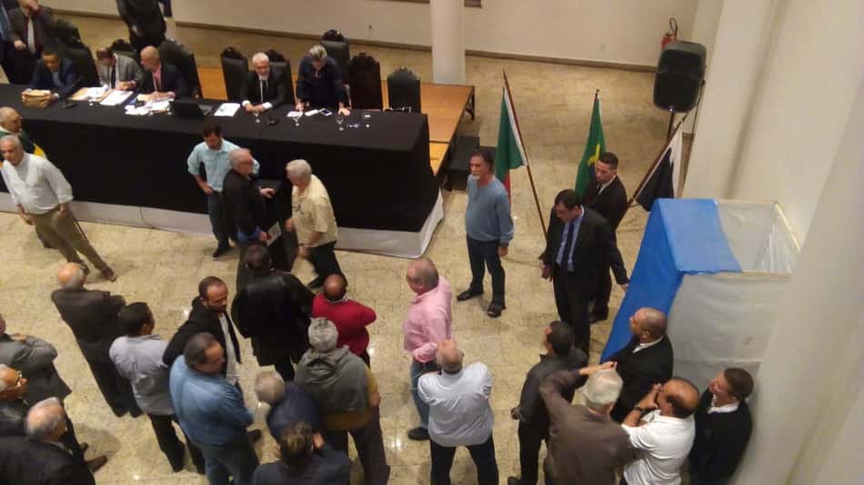 Reforma estatutária do Vasco chega ao fim em reunião tranquila
