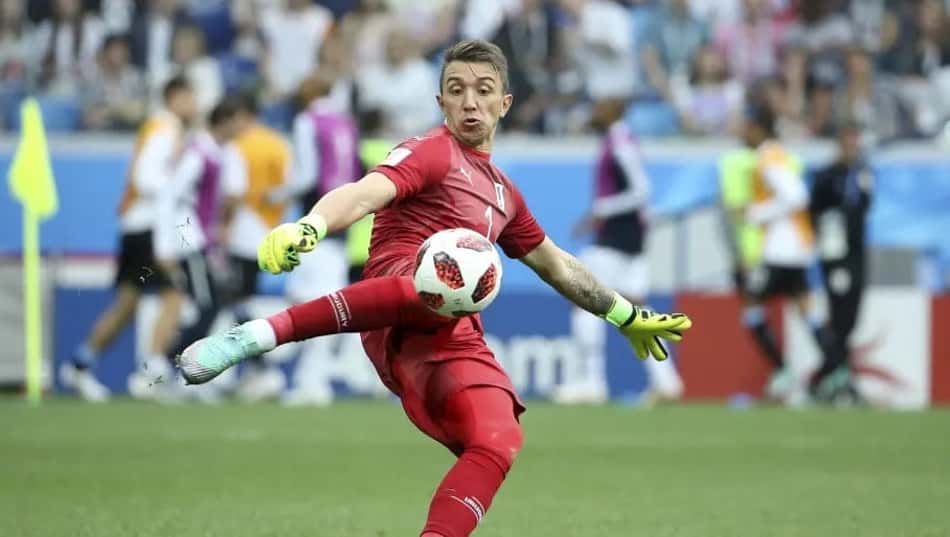 Fernando Muslera alcança marca história na seleção uruguaia