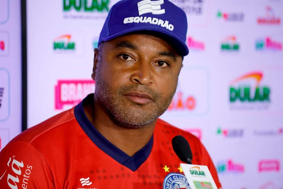Roger Machado fala sobre as dúvidas para montar o Bahia contra o Goiás