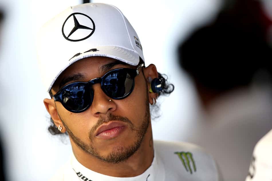 Lewis Hamilton doa meio milhão de dólares para combater incêndios na Austrália