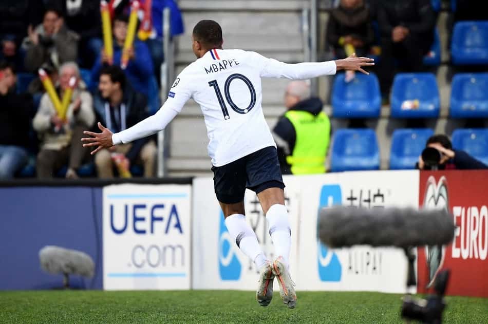 Fora de casa, França goleia Andorra nas eliminatórias da Eurocopa