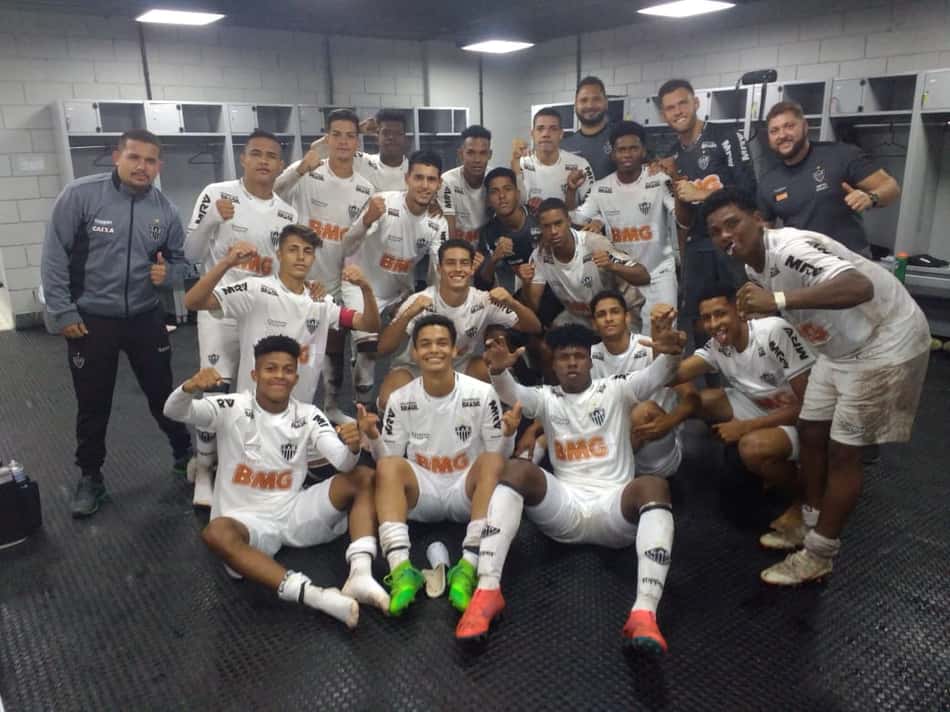 Sub-17 do Galo empata com o Furacão e avança no Brasileiro da categoria