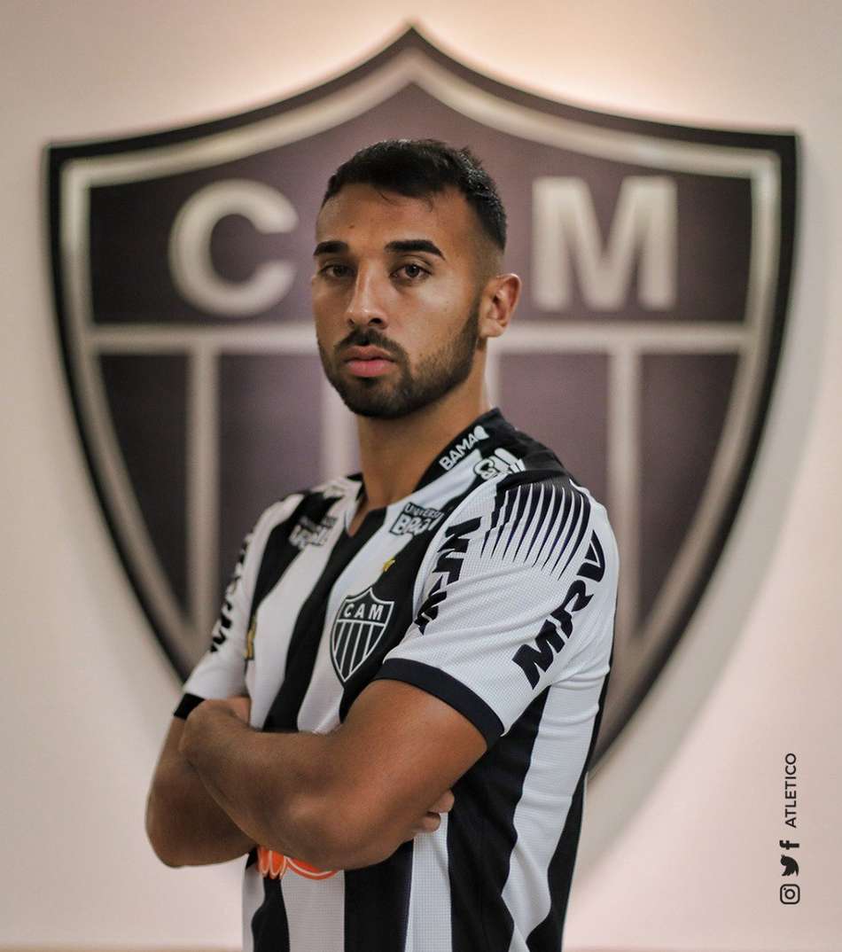 Atlético-MG confirma contratação do volante Ramon Martínez