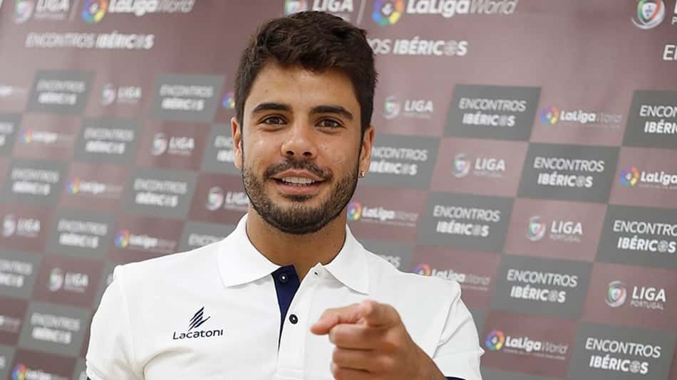 Jornal diz que Henrique Almeida defenderá o Vasco; Grêmio nega