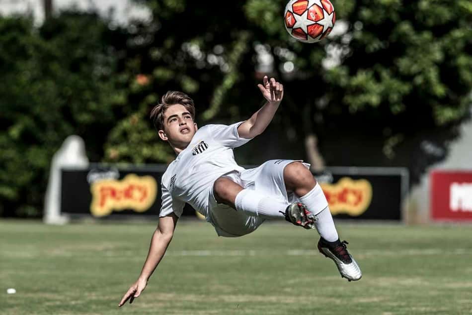 Perto dos 16 anos, Matheus Lima ainda não foi procurado pelo Santos por primeiro contrato