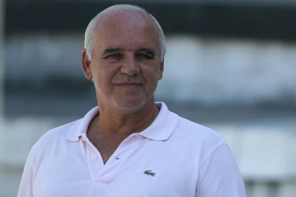 Valdir Espinosa fala sobre Felipe Vizeu e vê Fla em 'outro patamar'