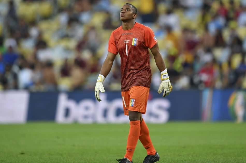 Destaque do futebol sul-americano define seu futuro