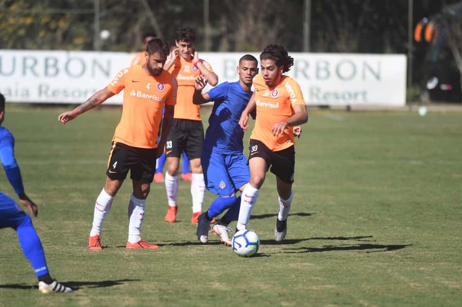 Internacional derrota o Atibaia em jogo-treino