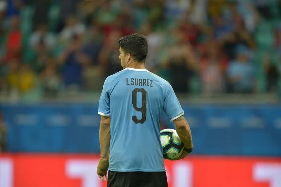 Suárez encerra passagem pela seleção uruguaia como o maior artilheiro da Celeste