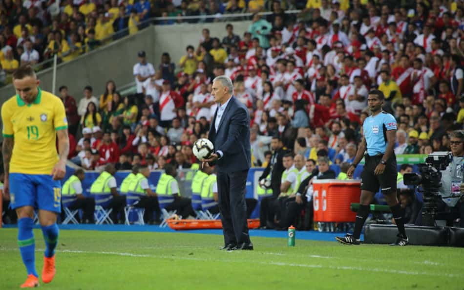 (Galeria) Brasil x Peru - Tite