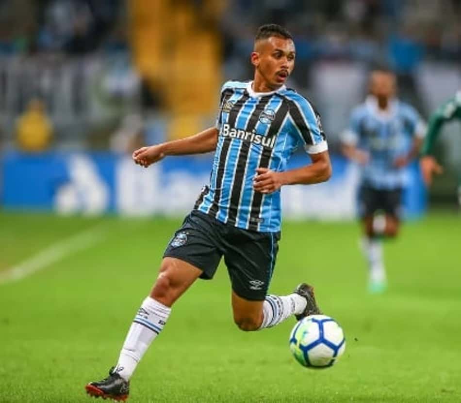Ceará acerta a contratação do meia Lima