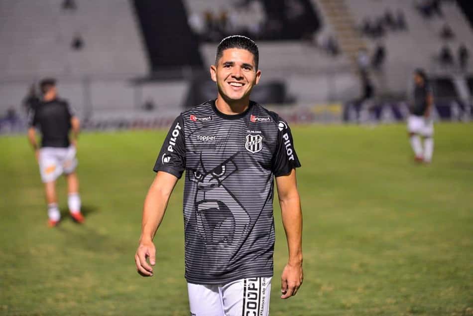 Diego Renan agradece Ponte e cita números positivos na defesa e ataque