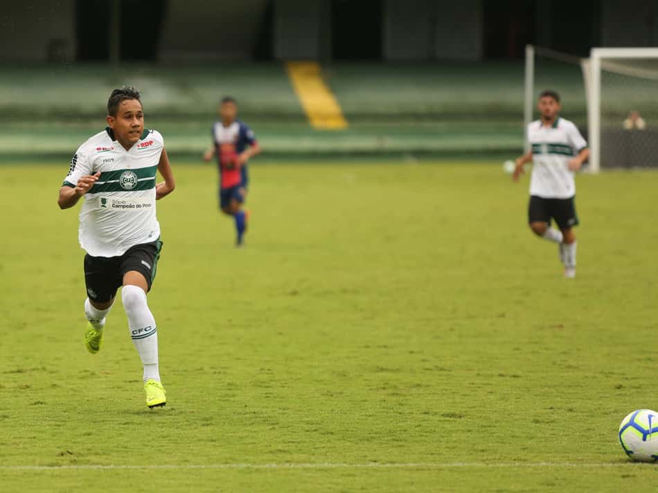 Com 100% após nove jogos do estadual, promessas do Coritiba Sub-19 projetam clássico