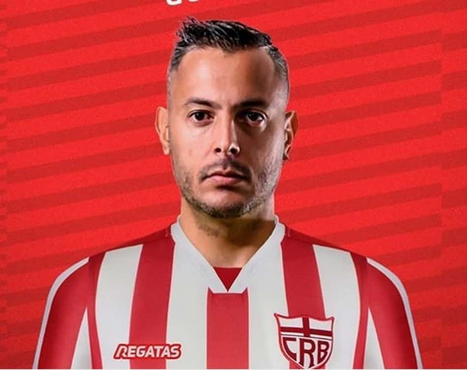 Goleiro Fernando Henrique é oficializado como novo reforço do CBR