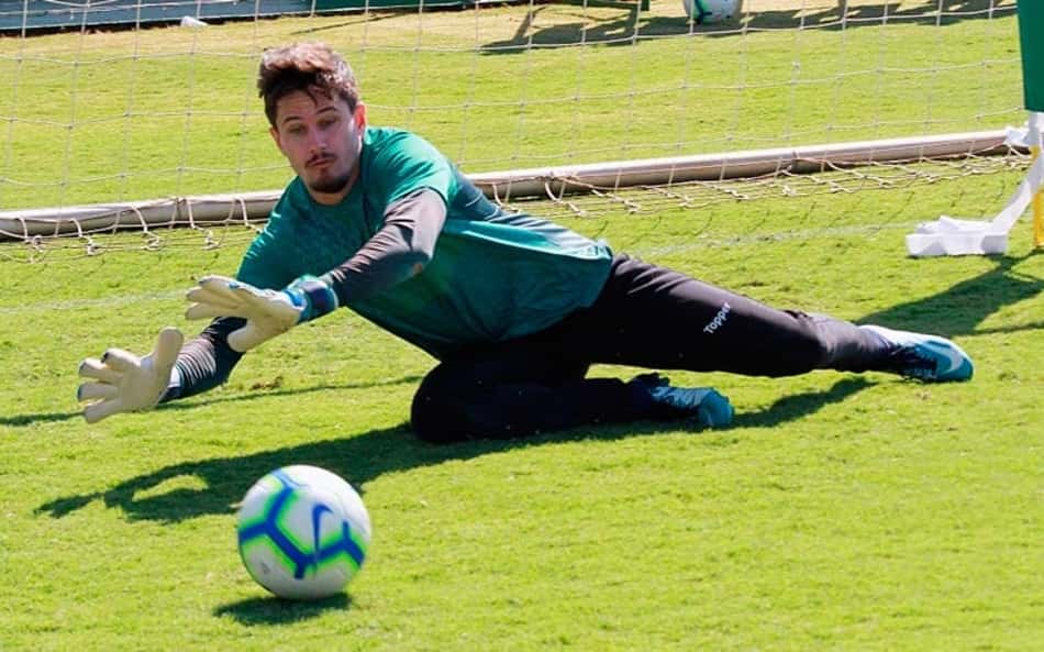 Tadeu espera jogo difícil contra o Santos, mas confia em vitória