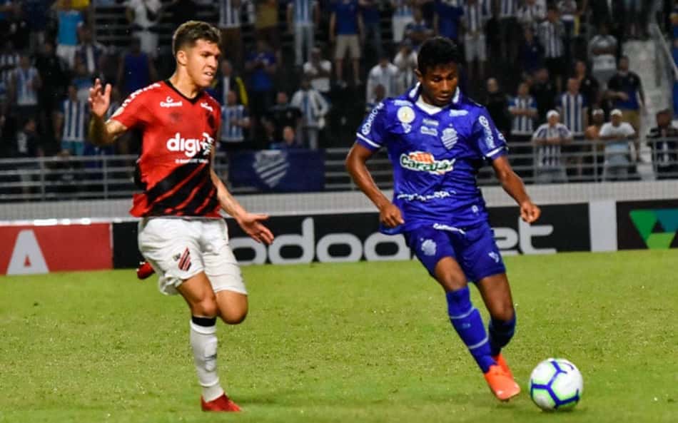 Seca de gols aumenta a pressão em cima de Argel no CSA