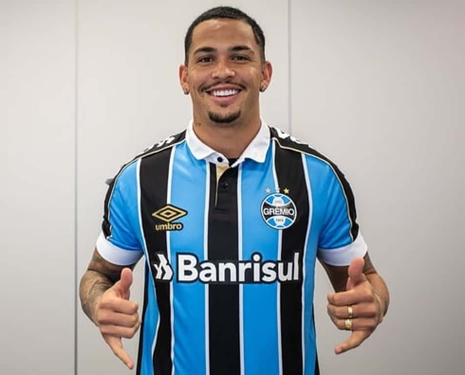 Grêmio confirma a chegada do atacante Luciano