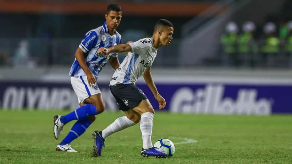 Grêmio realiza último treino em Maceió antes de viagem ao Paraguai