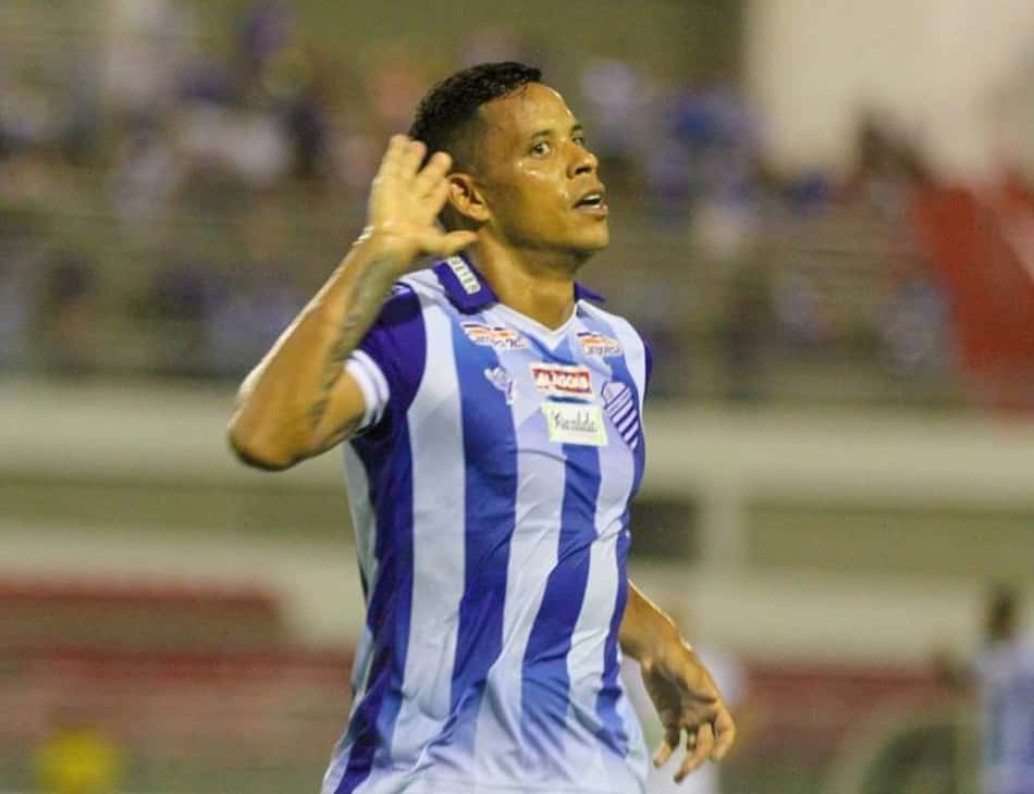 Patrick Fabiano avalia passagem pelo CSA e garante torcida para o clube