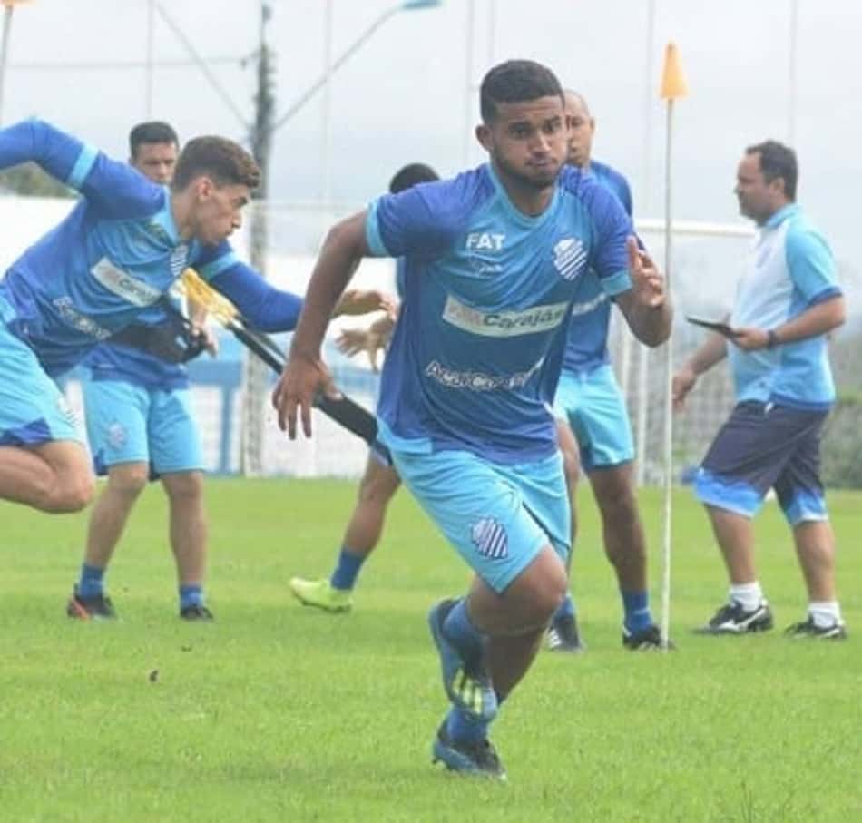 Gerson espera reação do CSA em jogo contra o Vasco